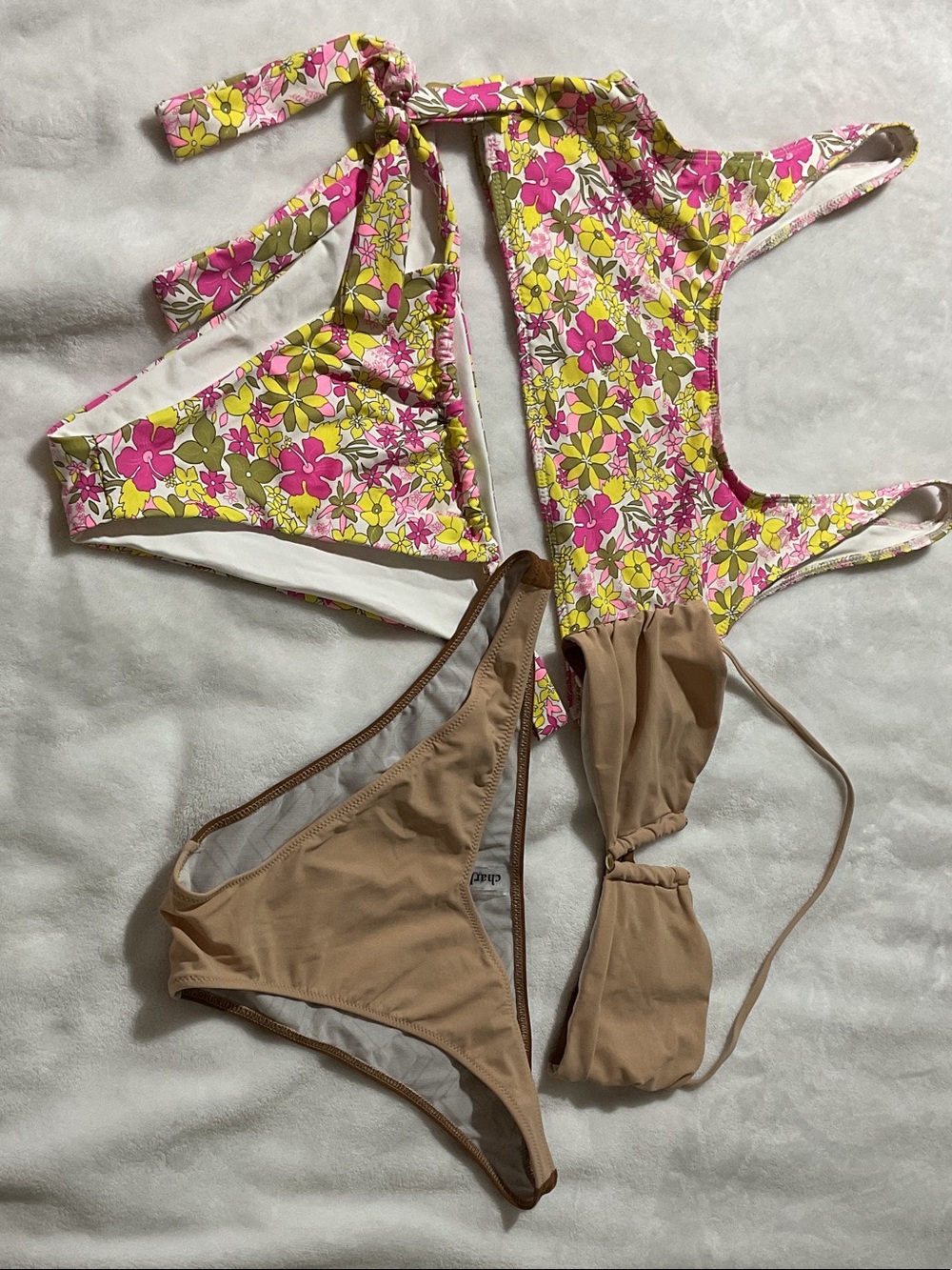 Bundle of 2 swims large Preloved